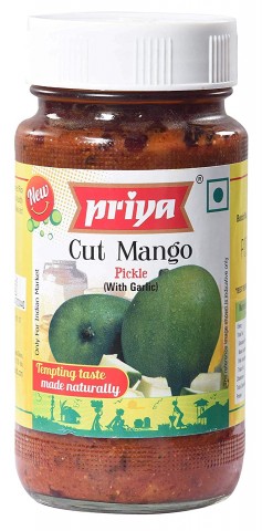 Priya Cut Mango Pickle With Garlic Glass Bottle (300g)